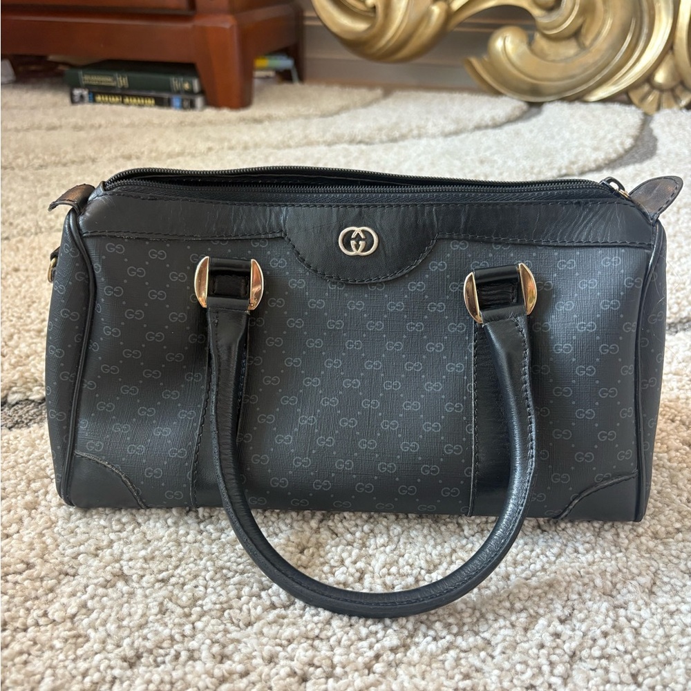 vintage Gucci shoulder bag purse